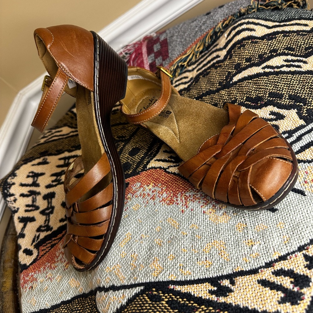 CLARKS Collection Womens Brown Wendy Land Leather Sandals Shoes Size 7.5